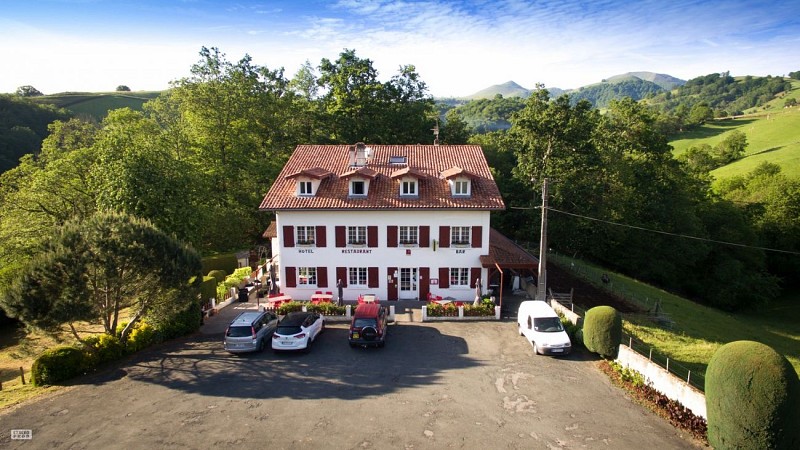 Hôtel Saint Sylvestre - façade - Les Aldudes