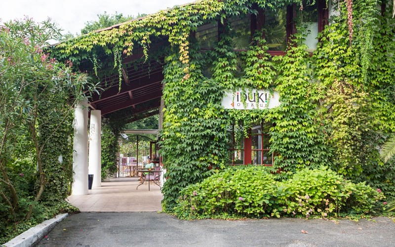 restaurant 2