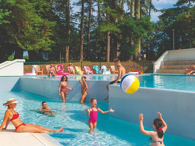 Piscine Domaine de francon