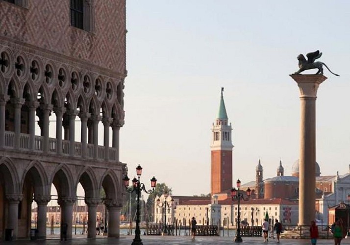 Visite guidée des lieux secrets du Palais des Doges et de la Basilique Saint Marc et sa terrasse - Billets coupe-file - Venise