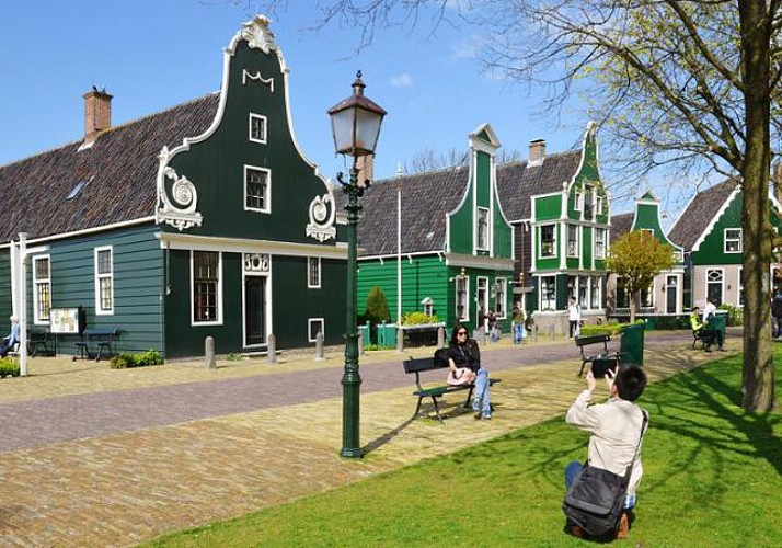 Guided visit of the Zaanse Schans village - departure in Amsterdam