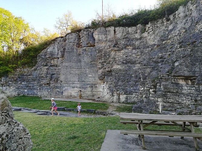 Picnic area at the climbing wall