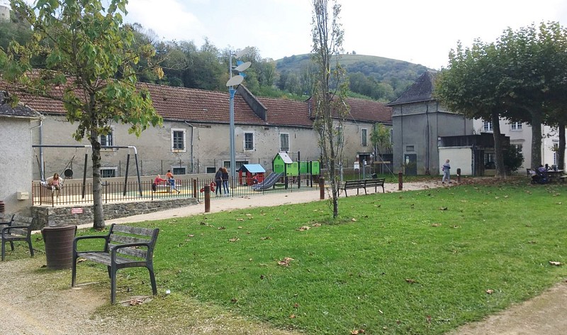aire-de-jeux-mauleon-licharre