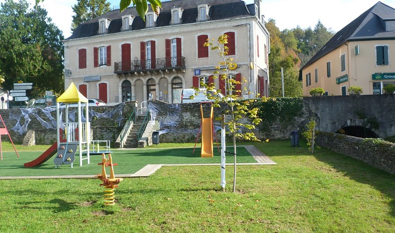 aire-de-jeux-tartsa-sorholus