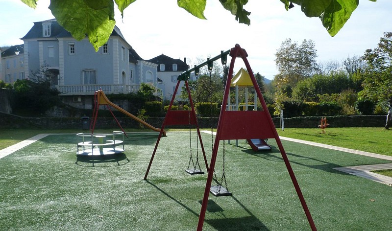 aire-de-jeux-pays-basque-tardets