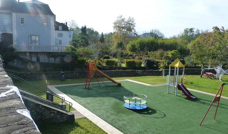 aire-de-jeux-tardets-paysbasque