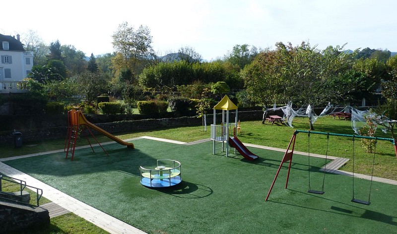 aire-de-jeux-tardets