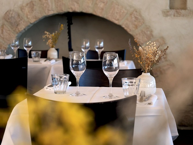 salle-de-restaurant-clos-normand-cassandra-langlois