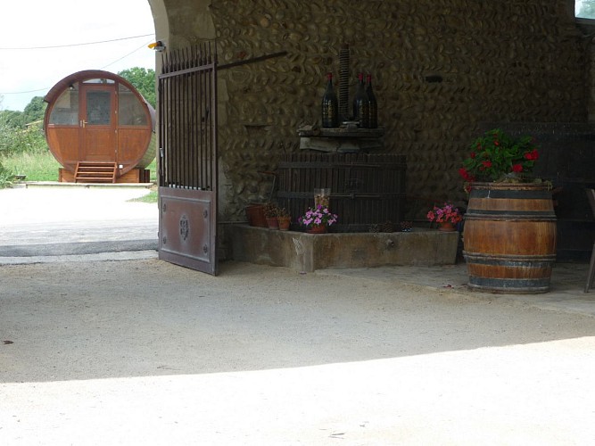 "le Tonneau de Fortuné"  - Gîte insolite dans un tonneau