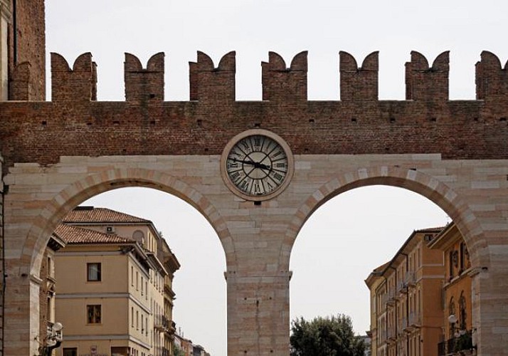 In the Footsteps of Romeo and Juliet: Day trip to Verona departing from Venice