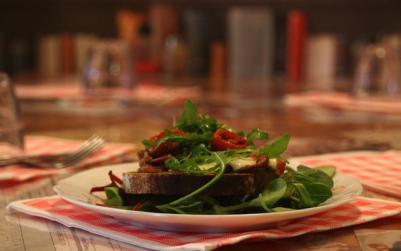 Plat 1 - A la Cantine