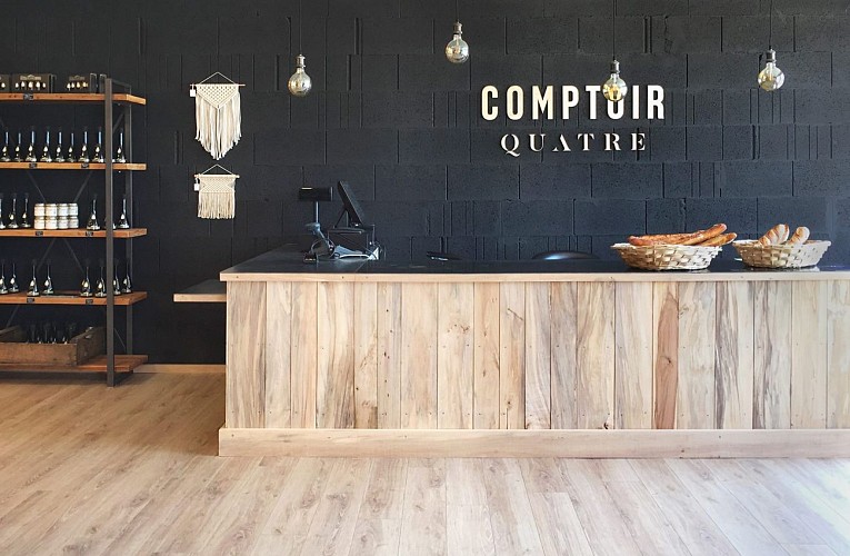 Comptoir-Quatre-8
