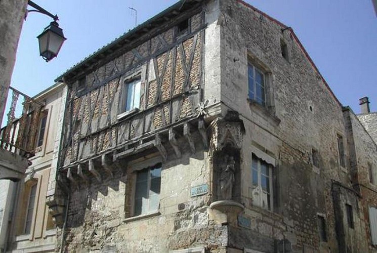 La Maison de la Vierge à Niort (rue Saint-Gelais)