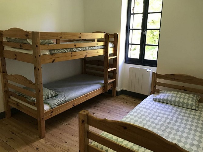 Lalandusse-Moulin-du-Grand-Auque----cote-moulin--chambre-4-