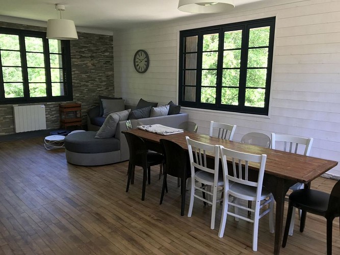 Lalandusse-Moulin-du-Grand-Auque----cote-moulin--salon---salle-a-manger-