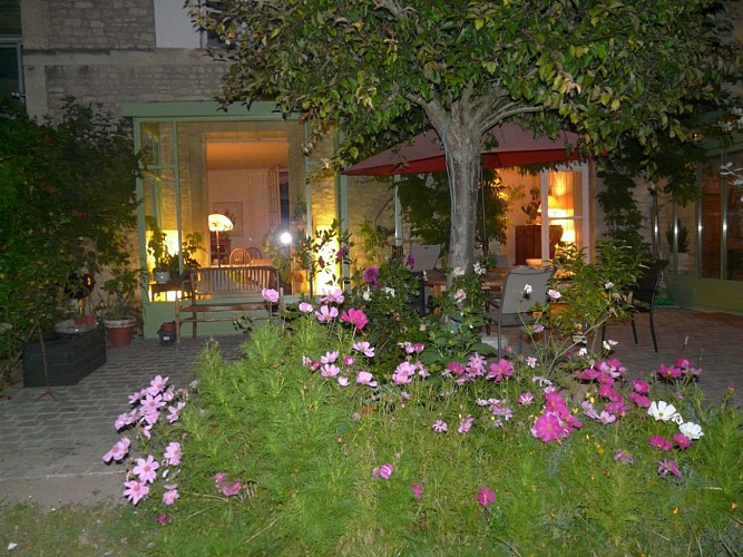 relais-saint-gilles-jardin-2