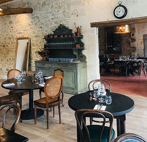 La-Muraille-Marcenais-800x600-interieur