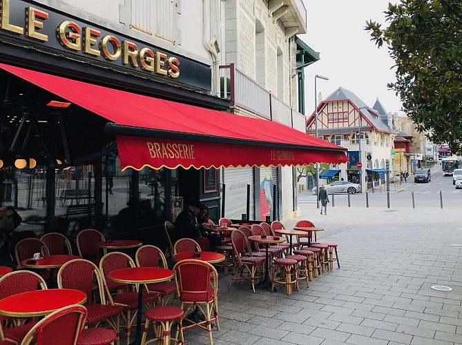 Le Georges Biarritz devanture