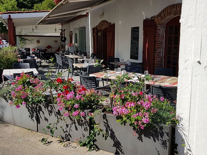 Table-des-Docks-Biarritz-Terrasse3