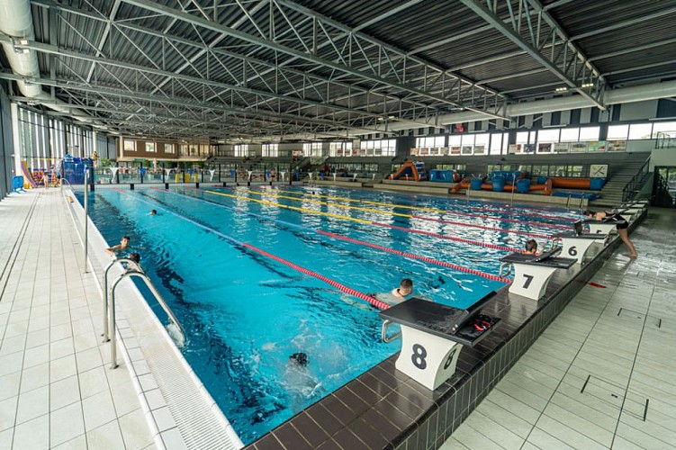 Centre-aquatique-des-Grands-Pres-interieur-1