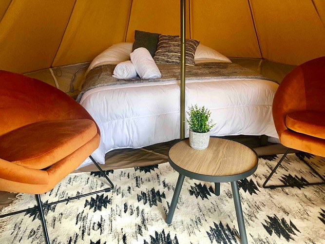 REFUGE DE CAMPAGNE - LES BIVOUACS