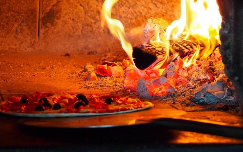 La Tour de Pise - Pau - pizza au feu de bois