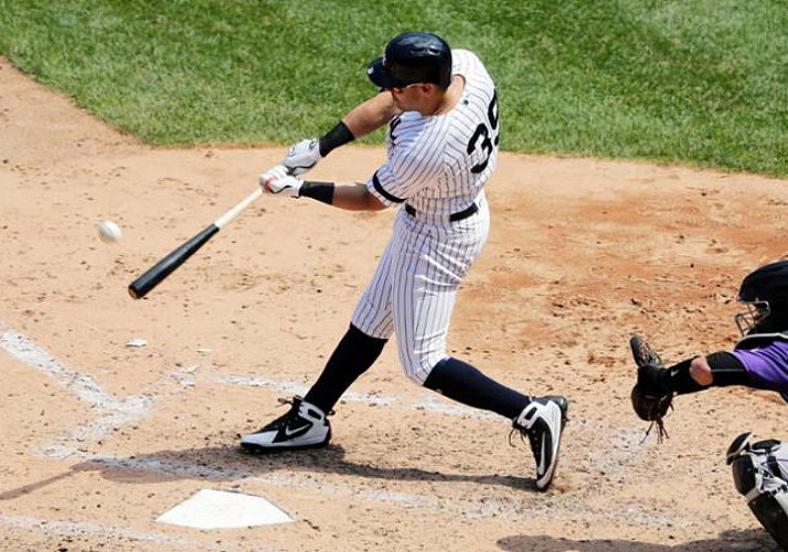 MLB (Baseball) - Ticket to see a Yankees Game at Yankee Stadium - New York