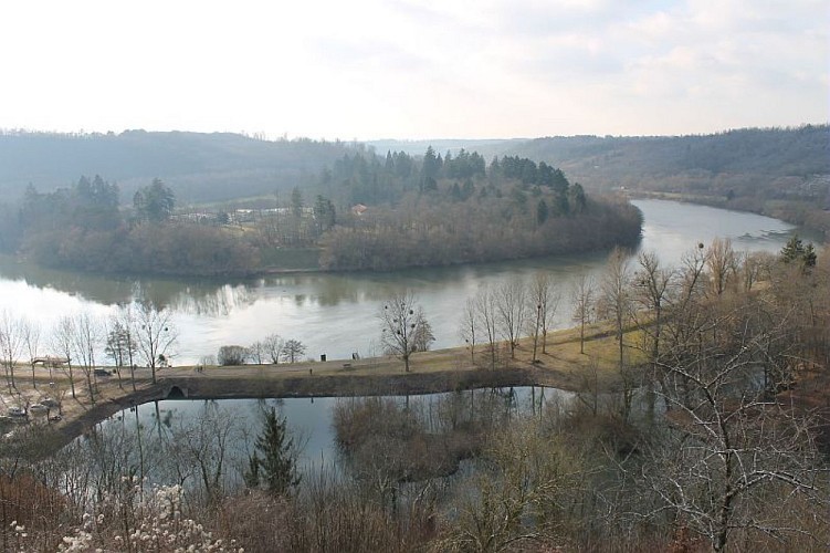 Cité médiéval de Liverdun et le château Corbin