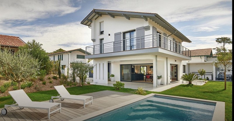 LE CABANON A L ECART DE LA MAISON PRINCIPALE