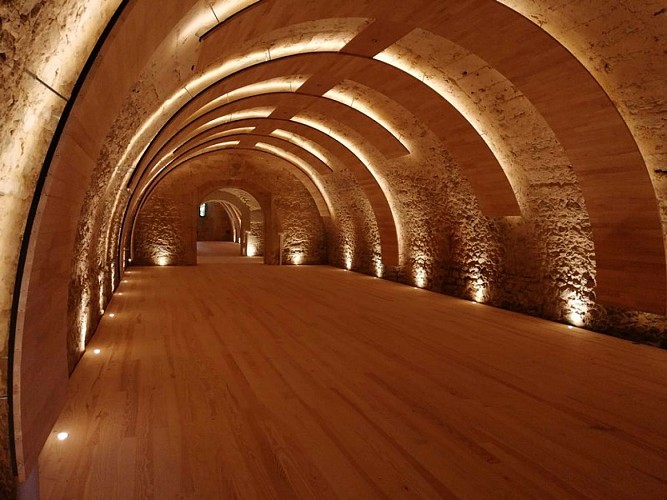 salle-chateau-de-born-2