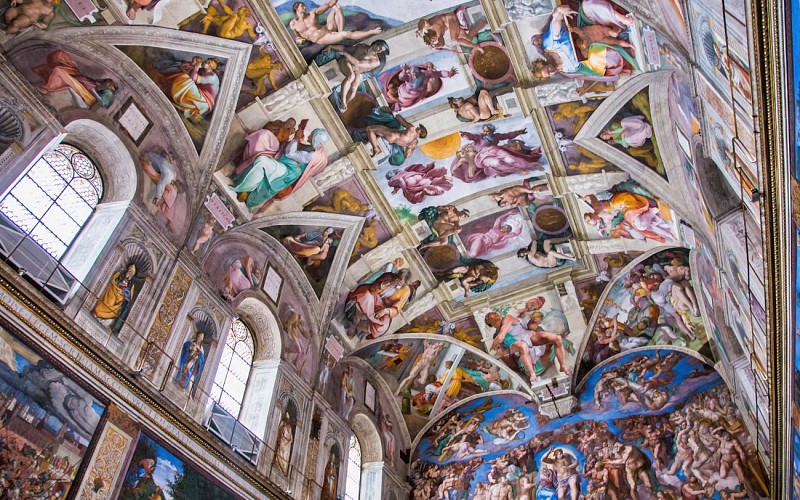 Exclusive Entry: Sistine Chapel Express, St. Peter’s Basilica & Vatican Crypts Tour