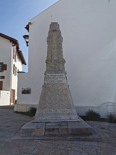 Monument-aux-morts--1-