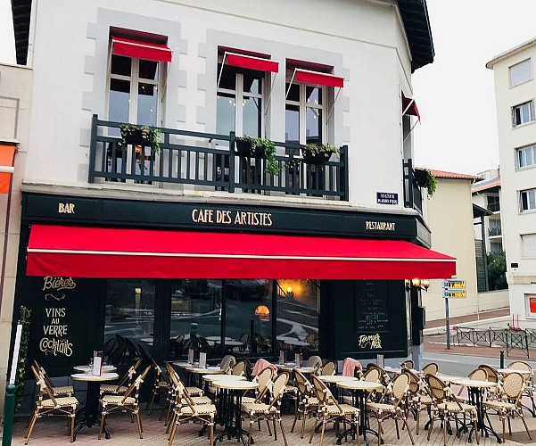 Cafe-des-Artistes-Biarritz-devanture3-2