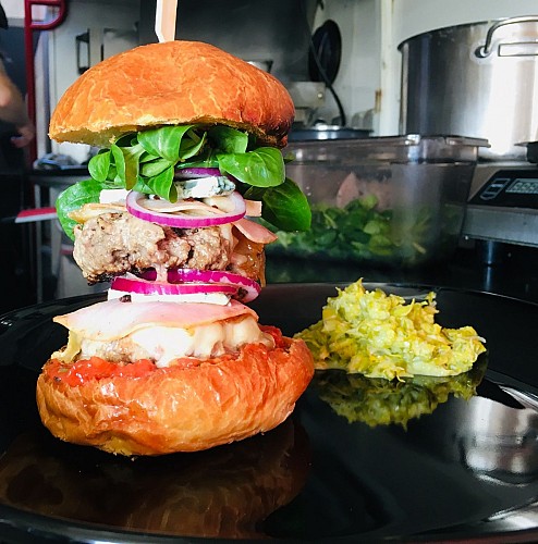 bressuire-restaurant-le-chat-perche-hamburger