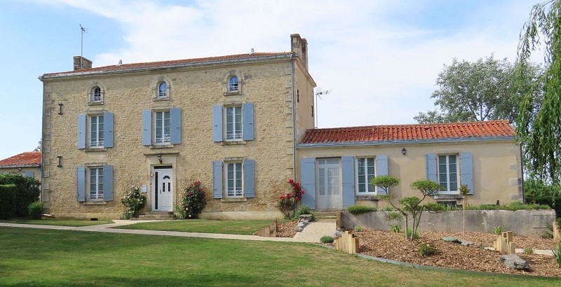 CHAMBRES D'HÔTES LE TILLEUL