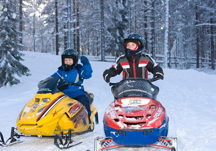 Balade en motoneige pour enfants - Rovaniemi