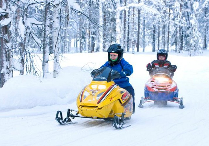 Balade en motoneige pour enfants - Rovaniemi