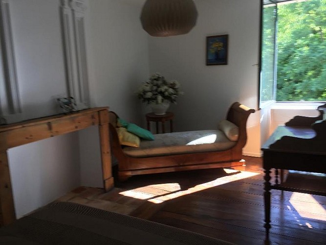 115-aurocdebourzac-bnb1-HLOAQU024V50FCRX-size2048