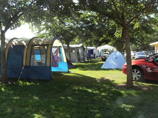 Emplacements au Camping Le Bois du Bouquet