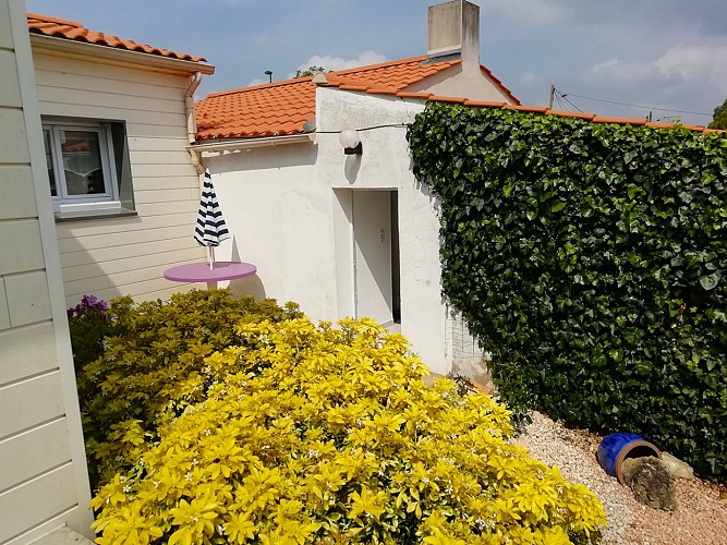 UN PETIT COIN DE CAMPAGNE, DANS LE PAYS DE SAINT-GILLES