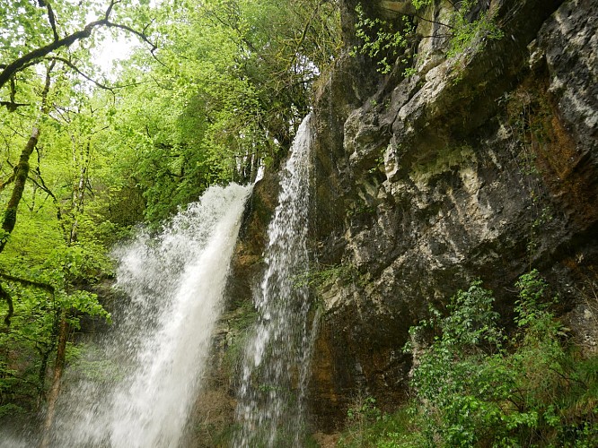 Pisse-Vache Waterfall