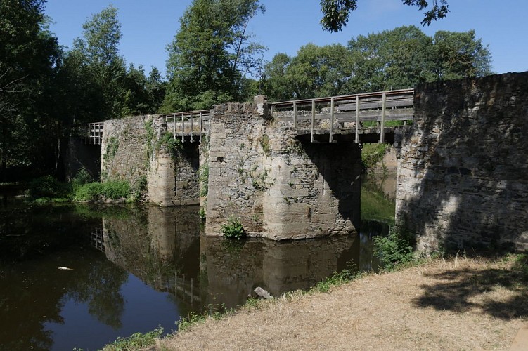 Le Pont Barré