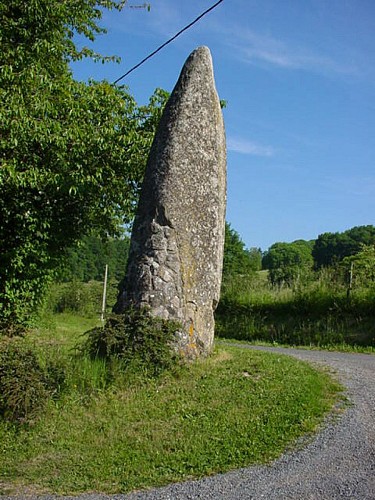 Menhir de Charmeau