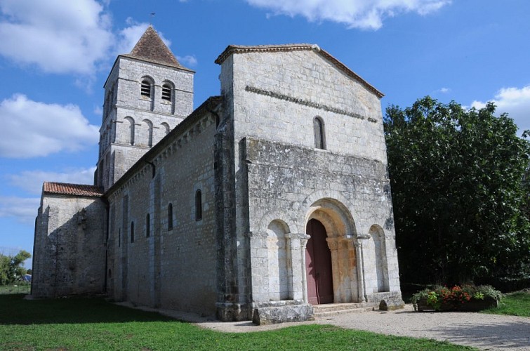 Eglise-La-Chapelle-St-Robert