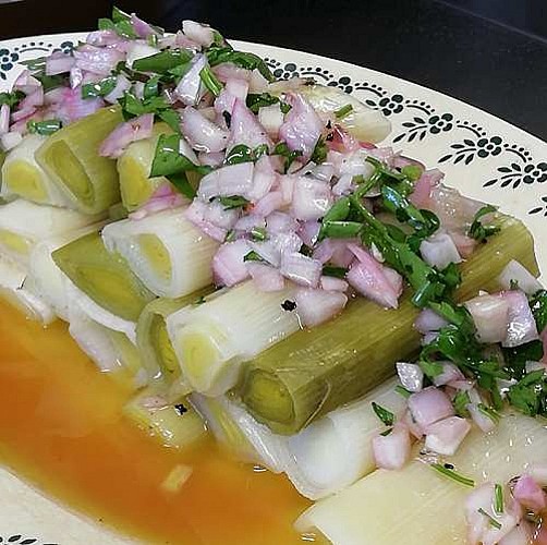 poireaux-a-la-vinaigrette-chez-meme-cocotte