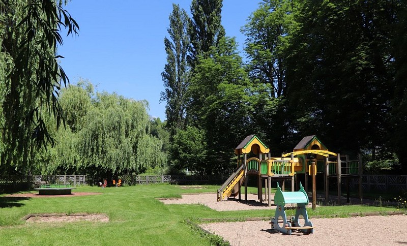 aire_jeux_enfants_parc_Vauvert