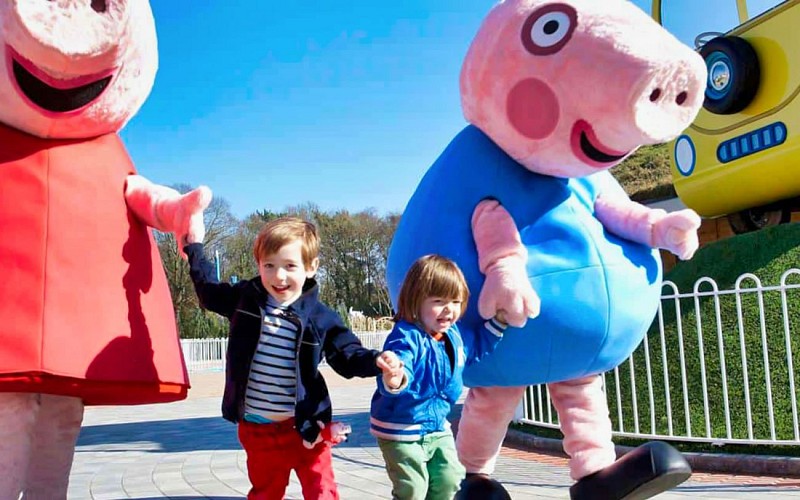 Peppa Pig World Express Tour with Entry to Paultons Park