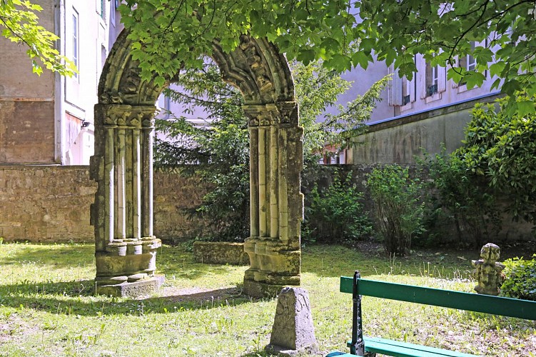 Garden of the Princerie Museum