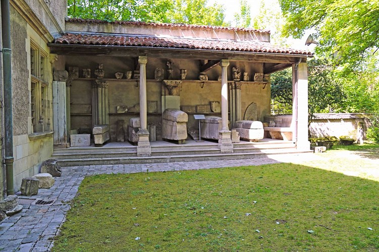 Garden of the Princerie Museum