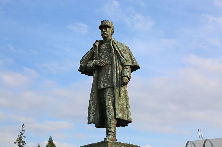 Monument au Général Sarrail